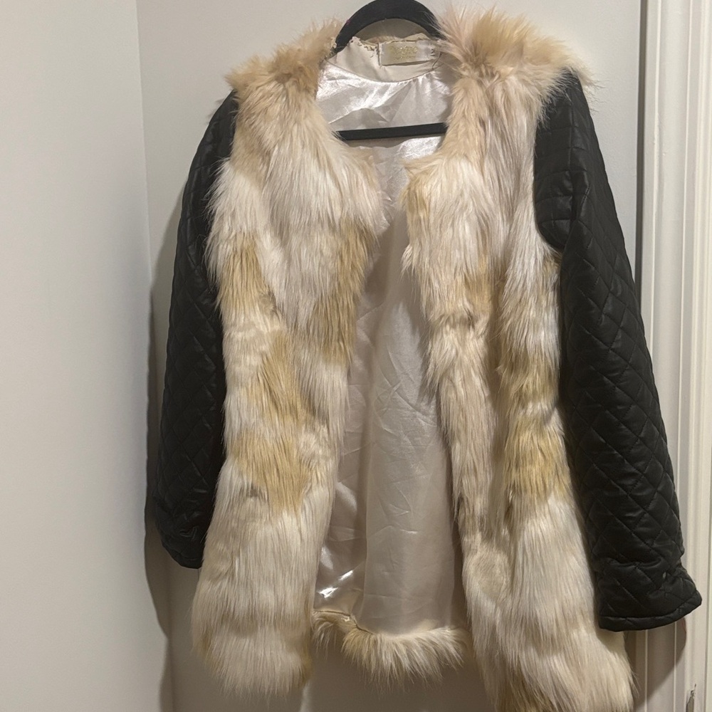 Elegant Faux Fur and Quilted Black Jacket